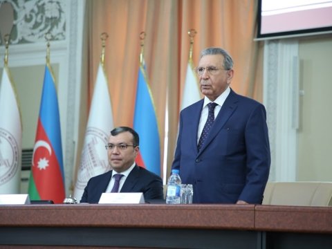 AMEA-da Əmək və əhalinin sosial müdafiəsi naziri ilə görüş keçirilib