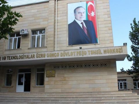 Tələbələrin Gəncə Cihazqayırma Zavodunda təcrübəsi