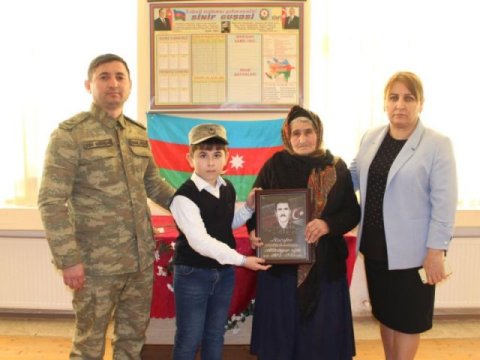 Rayon məktəbində “Şəhidlər unudulmur” layihəsi