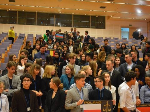 Dünyanın hər yerindən gələn gənclər hüquq yarışmasında iştirak edəcəklər