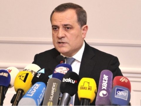 Ceyhun Bayramov müəllimlik ixtisasının keyfiyyətindən bəhs etdi