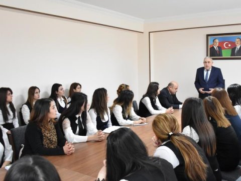Təkmilləşdirmə kursu keçən müəllimlərə sertifikatlar verildi
