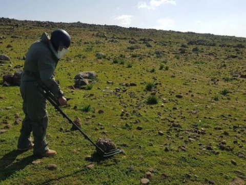 Bu məktəblərimizdə  şagirdlərə minadan müdafiə dərsləri keçirilir
