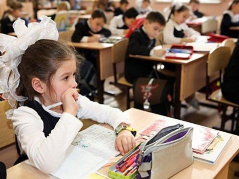 Məktəblərdə siniflər üzrə dərs yükü nə qədərdir?-Hazırki durum