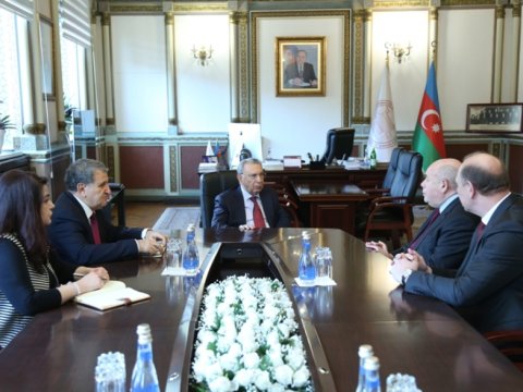 Akademik Ramiz Mehdiyev Rusiya Prezidentinin nümayəndəsi ilə görüşüb