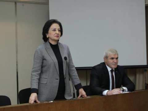 AzMİU-da əlaçı tələbələrə pul mükafatı