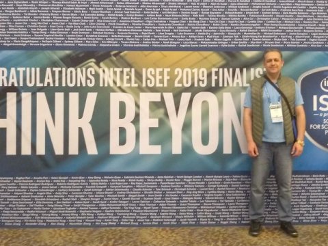 Təhsil TV: Beynəlxalq müsabiqənin ilk azərbaycanlı münsifi