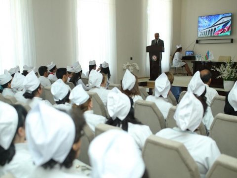 Tibb kollecləri sıradan çıxacaq?-Ekspert şərhi