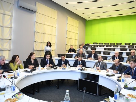 ADNSU-nun 100 illiyi çərçivəsində keçiriləcək konfransa hazırlıq məsələləri müzakirə edilib