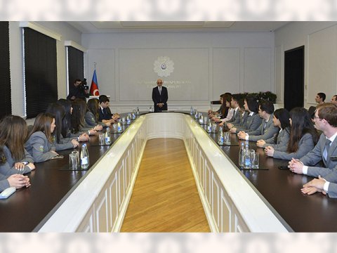 Məktəblini, müəllimi DOST bilənlər