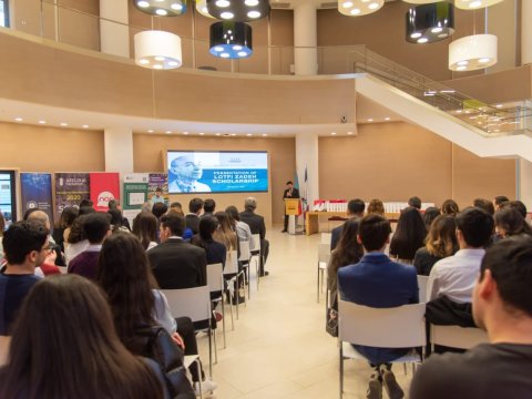 “Nar” ADA Universitetinin İT üzrə fərqlənən tələbələrinə dəstək olub (FOTO)