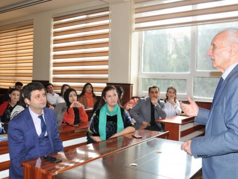 “Üç nöqtə” adlı radiotamaşa