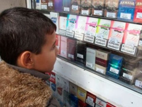 Məktəblilərə  siqaret satanlar cərimələndi 