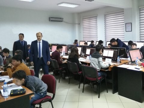 BMU-da informatika fənni üzrə “Respublika fənn olimpiadası”nın yarımfinal turu keçirilib