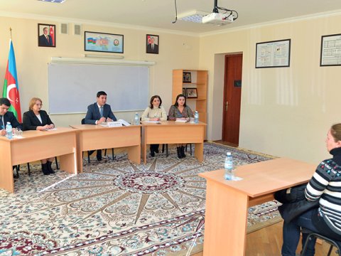 Paytaxtın iki rayonu üzrə müəllim və valideynlər qəbul edilib