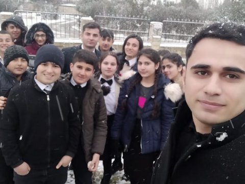 Respublika birincisi olub, kənd məktəbini seçən müəllim - Örnək