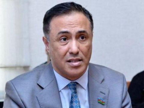 “Ən yüksək bal toplayan tələbələrimin də  analtik təfəkküründə çatışmazlıqlar vardı”-Elman Nəsirov