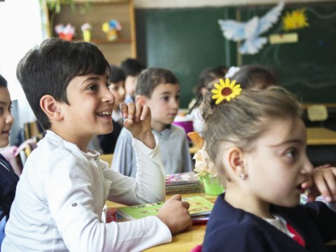 Gürcüstanda məktəblərdə vaxtından əvvəl tətil elan olundu