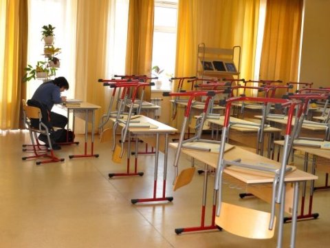 Koronavirusa görə məktəblər və universitetlər kütləvi şəkildə BAĞLANIR