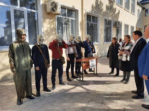 Paytaxt məktəblərində Ümumdünya Mülki Müdafiə Günü