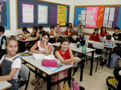 Mindən çox şagird karantinə yerləşdirildi