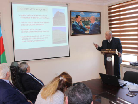 Təbiət abidələri turizm obyekti kimi