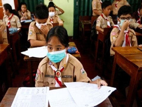 Koronavirusa görə dünyada 290 milyon məktəbli təhsilsiz qalıb  