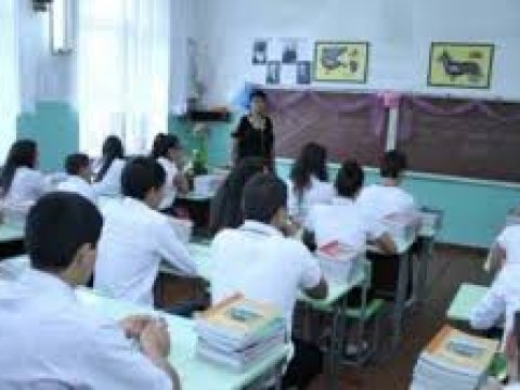 Ermənistanda bütün təhsil müəssisələri bağlandı