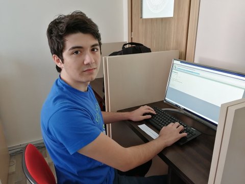 Fuad Qarayev dünyanın ən nüfuzlu ali məktəbinə qəbul olunan məktəblidən yazdı