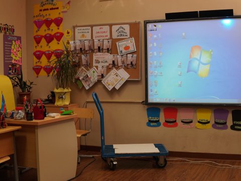 Nazirliyin şöbə müdiri teledərslərlə bağlı əsassız irada cavab verdi