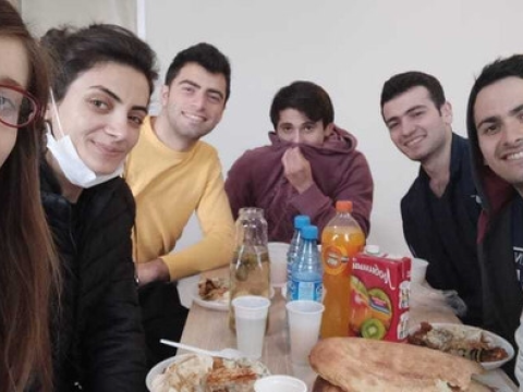 Daha bir qrup tələbə xaricdən Bakıya gətirildi