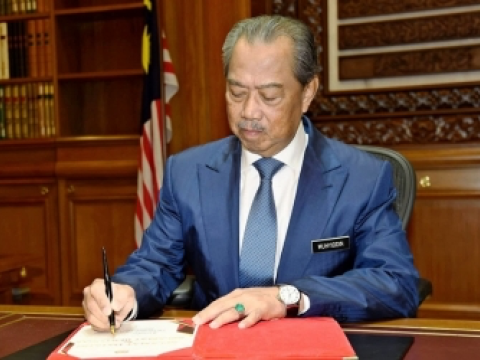 Daha bir ölkədə  məktəblər bağlandı  