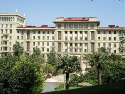 Məzuniyyətə göndərilən vətəndaşların əməkhaqları tam şəkildə ödəniləcək - RƏSMİ