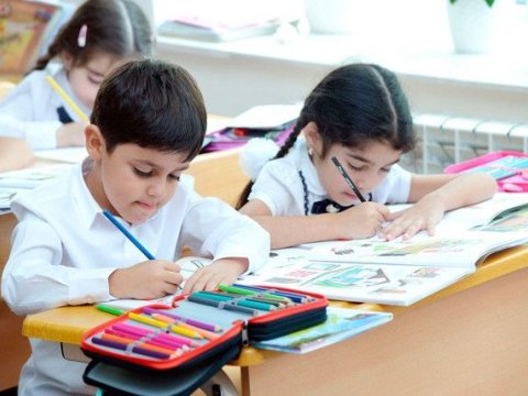 Məktəblilərin yay tətili ləğv olunacaq? -RƏSMİ AÇIQLAMA