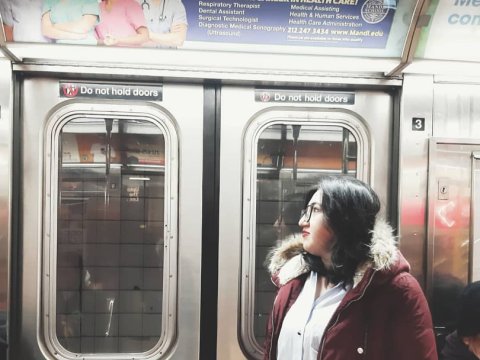 Yaponiyadakı tələbəmiz: “Burda da əhali təşvişə düşüb, apteklərdəki spirt və maskaları alıb-bitirdi”