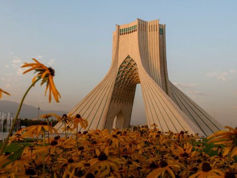 Orta və ali məktəblər aprelin 8-də açıla bilər-İRANDA