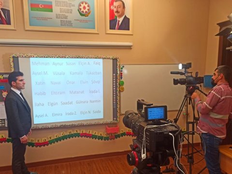 “Teledərs” layihəsinin müəllimi – “Hələlik distant təhsilə hazır deyilik”