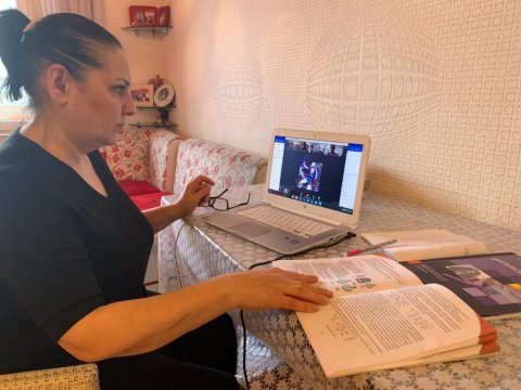 Nərgiz İbrahimova: Məqsədimiz şagirdlərimizin dərs proqramından geri qalmamasını təmin etməkdir