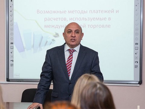 Pandemiya  zamanı  nağdsız  ödənişlər  nə üçün vacibdir – professor şərh edir