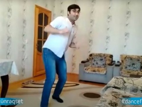 Müəllimlər şagirdləri üçün rəqs etdi -TƏSİRLİ VİDEO