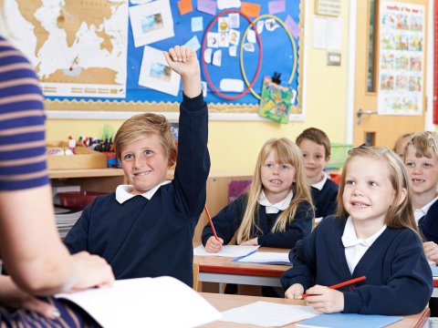 Qərbi Avropada ilk olaraq bu ölkədə MƏKTƏBLƏR AÇILDI - FOTOLAR