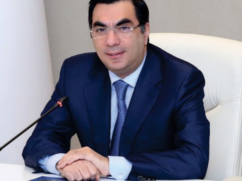 Elmar Qasımov Bakı Ali Neft Məktəbinin Avropada təhsil alan tələbələrilə onlayn görüş keçirib