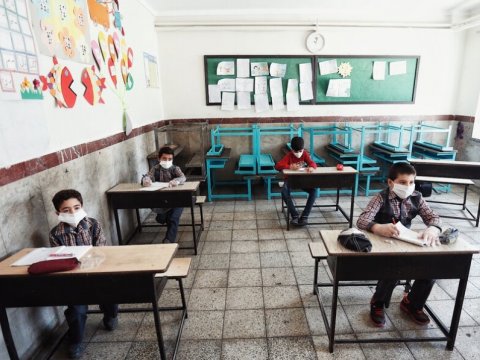 Bu gün İran məktəblərində tədris prosesi bərpa olunub