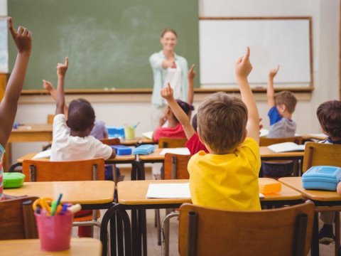 Fransada karantindən sonra açılan  məktəblər yenidən bağlandı