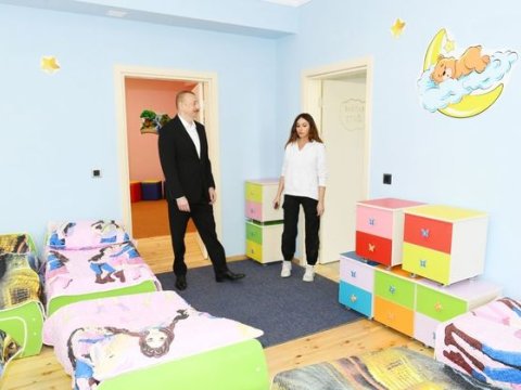 İlham Əliyev və Mehriban Əliyeva Şamaxıda körpələr-evi uşaq bağçasının açılışında iştirak ediblər- FOTO