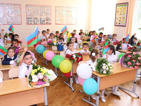 Bu ay lisey və gimnaziyalarda I sinfə qəbul başlayır