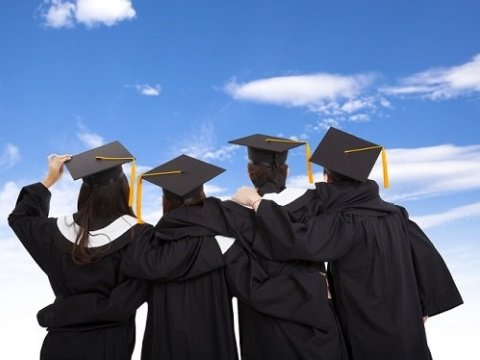 3000 məzun forması tələbələrə tək-tək paylandı-Onlayn tədbir keçiriləcək