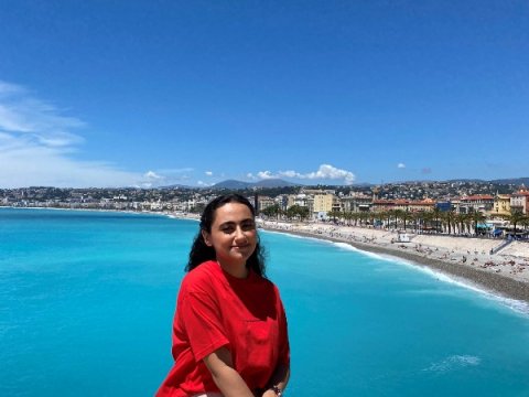 UNEC tələbəsi: “Bir il təhsil haqqı ödəməklə Montpelier universitetinin diplomunu qazanırsız!”