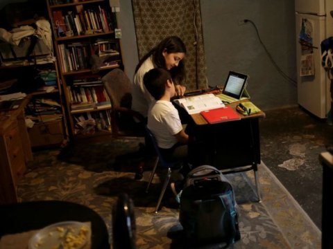 Yeni dərs ili ilə əlaqədar evlərə internet çəkilməsinə başlanıldı