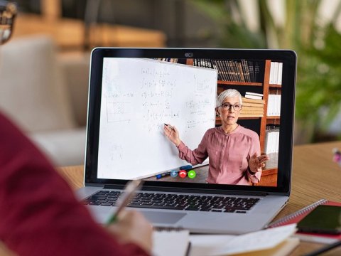 Universitetlərdə mühazirələr onlayn olacaq